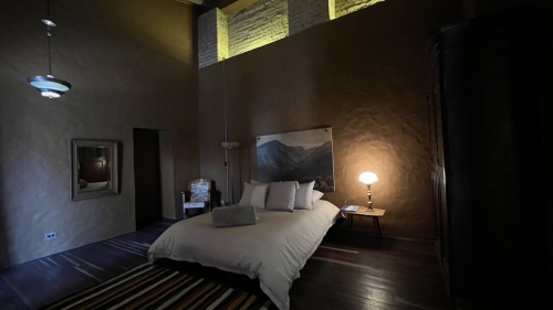 Habitación con vista a patio